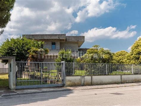 Vendita Terratetto Unifamiliare In Via Monte Pasubio D Mogliano