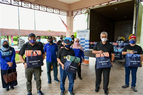 Yayasan Ump Contributes To Flood Victims Umpsa News