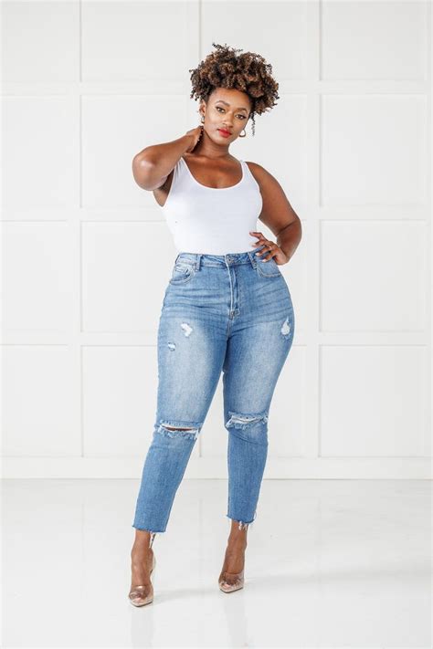 15 Best Jeans For Curvy Women In 2023 Curvy Jeans For Women