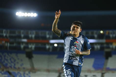 Pachuca Deja Por Fuera A Javier La Chofis L Pez Por Sus Problemas De