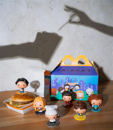 Mcdonalds Sorprende A La Generaci N De Los Con Su Happy Meal Para