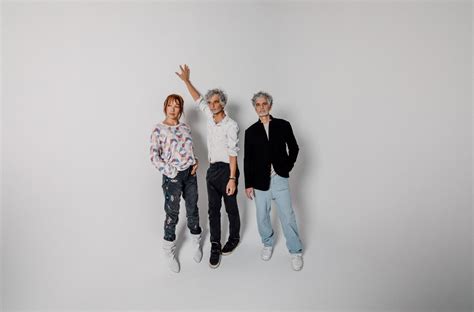 Blonde Redhead Release New Single Melody Experiment WithGuitars