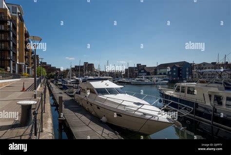 St Katharine Docks Hi Res Stock Photography And Images Alamy