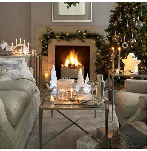 Pin By Erika Gosse On Christmas Time At Home Christmas Interiors