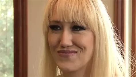 Vollbusige Br Nette Milf In H Schen Nylons Zieht Lederstiefel An Xhamster