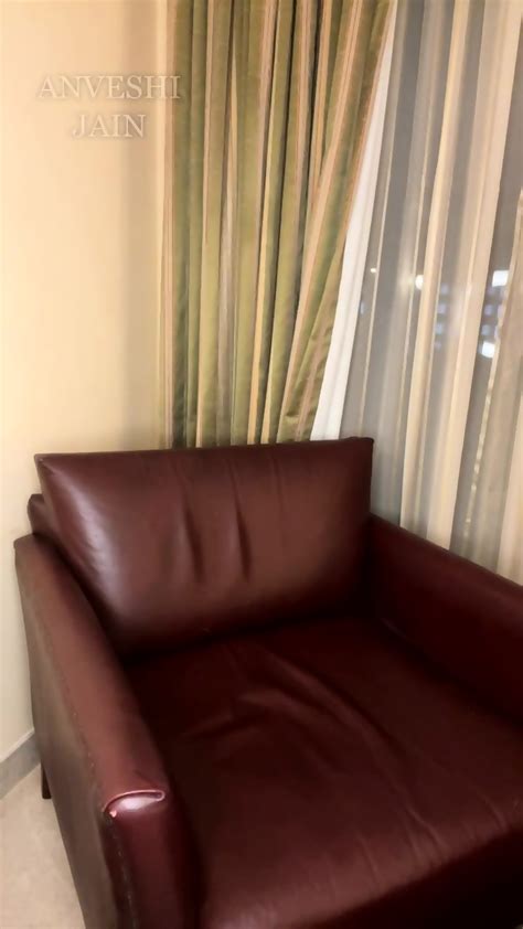 Anveshi Jain Hot Saree Live Navel