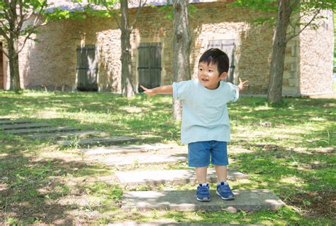 【公認心理師監修】外遊びの効果とは？ 五感を刺激しスクリーンタイムも短くなる！ Shinga Farm