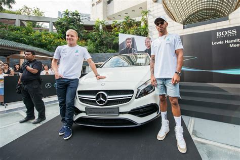 Mercedes-AMG Petronas F1 drivers meet their fans in Singapore | Torque