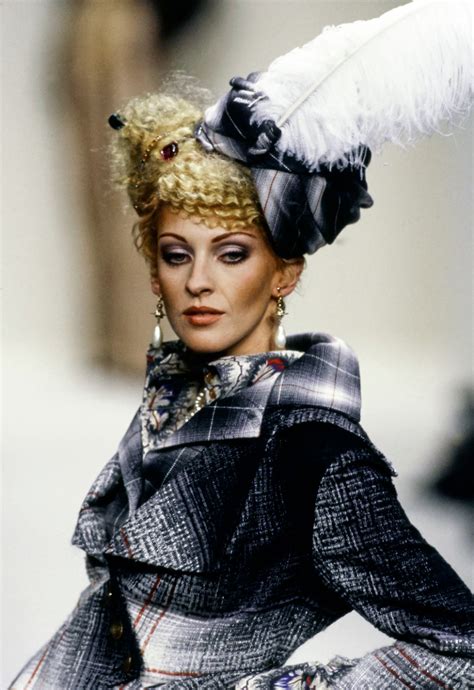 Vivienne Westwood Fall 1994 Ready To Wear Fashion Show Vivienne