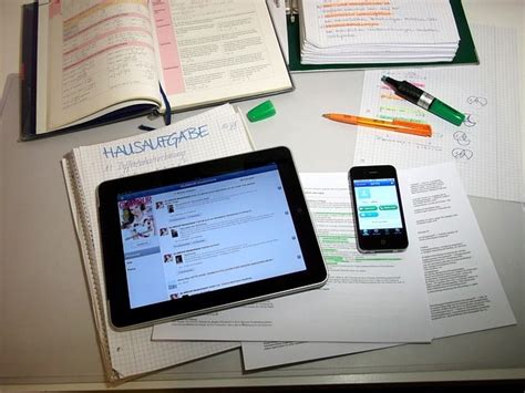 Ways Social Media Can Help You With You Homework Social News Daily
