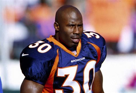 Terrell Davis 30 Surveys The Field Denver Broncos History