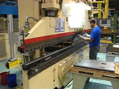 AKAS LC Laser Safety System On A Cincinnati Press Brake YouTube