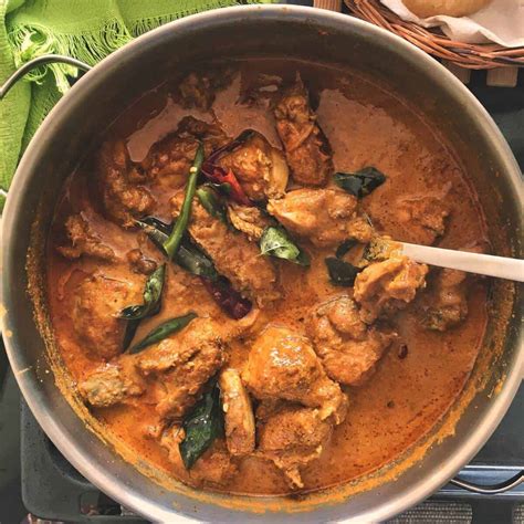 Varutharacha Malabar Chicken Curry Chicken Curry With Roasted Coconut Sauce