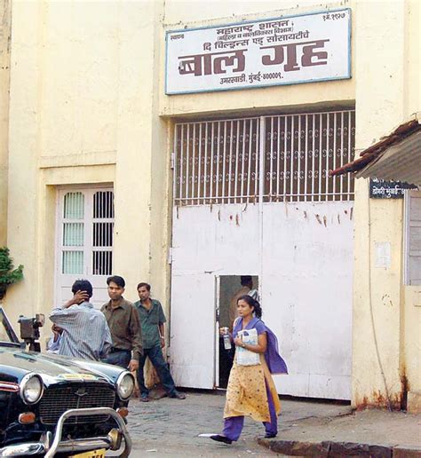 Mumbai: 16-year-old rescued from roof of Dongri children's home