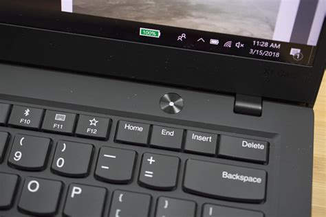 Thinkpad X1 Carbon 2018 Review The Only Laptop In A Professionals