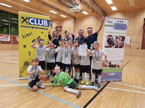 Internationales Jugend Hallenturnier Bandenzauber In Der Sporthalle