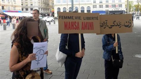 Un Soutien Au Peuple Iranien Sous Lombrière Du Vieux Port