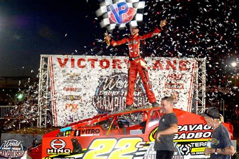 Cedric Gauvreau Captures First Vp Racing Fuels Dirtcar Sportsman Win At