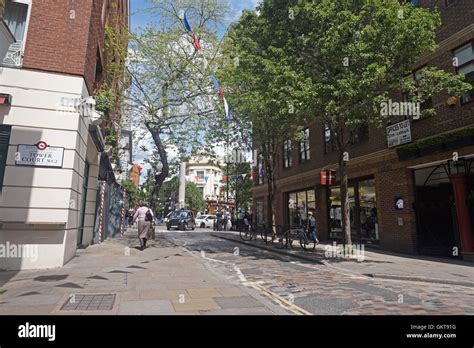 Monmouth Street Leading To Seven Dials Covent Garden London England