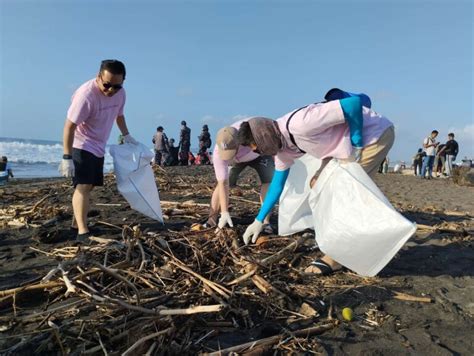 World Cleanup Day Sociolla Bersama Relawan Bersihkan Pantai