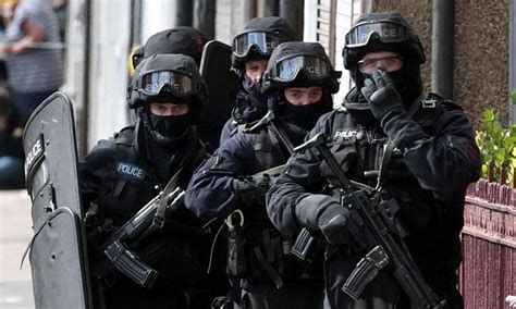 Scotland Yard has created an elite SAS-style unit of armed police ...