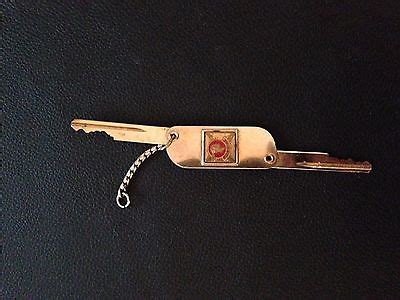 Vintage S Indian Chief Pontiac Double Folding Key Chain Antique