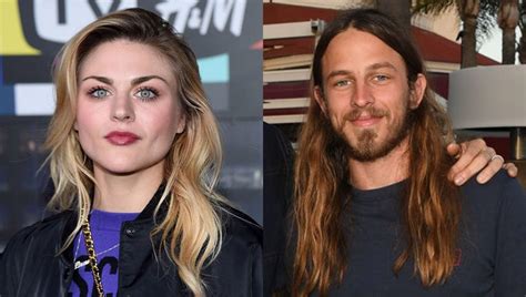 Kurt Cobain’s Daughter Frances Bean Marries Tony Hawk’s Son Riley Reports Say Fox 10 Phoenix