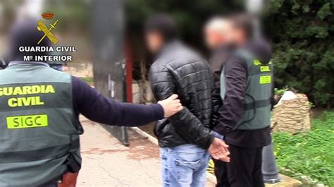 Detenido Un Padre Y Sus Dos Hijos Por Amenazar Con Una Pistola A Un