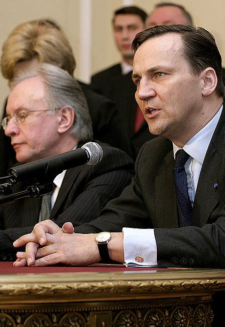 Usa Sikorski Rozmawia O Tarczy Rosji I Wizach