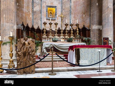 Sancta maria hi-res stock photography and images - Alamy