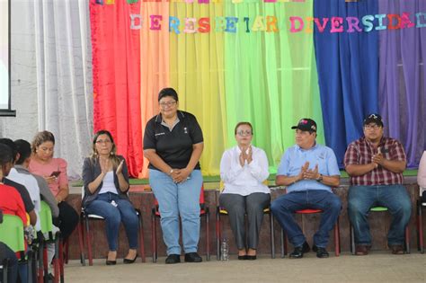 Presentan en el Triángulo Minero la Cartilla Diversidad Digna Radio