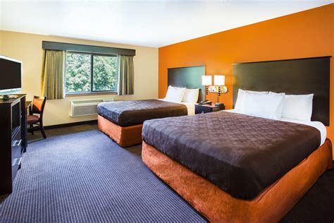 AmericInn by Wyndham Menomonie | Menomonie, WI Hotels