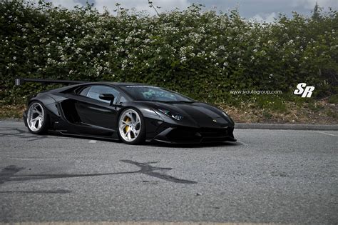 Liberty Walk Lamborghini Aventador With Matte Silver PUR Wheels - GTspirit