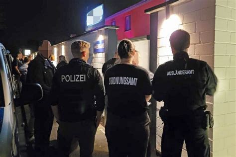 Polizei Kontrolliert Sauna Clubs Erkrath Jetzt Nachrichten Aus