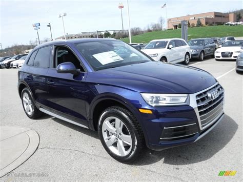 Navarra Blue Metallic Audi Q Tfsi Premium Quattro