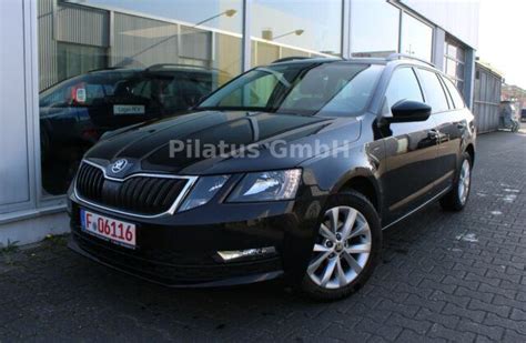 Koda Octavia Tdi Karavan Automatik Ambition Navi Servisna Knjiga