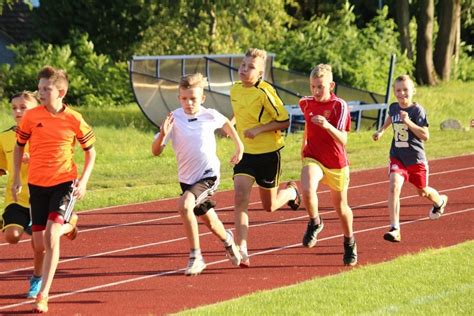 Lekkoatletyczne Czwartki Szko A Podstawowa Im Por Tadeusza Janeczko