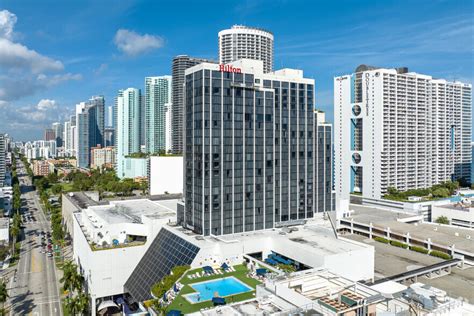 1601 Biscayne Blvd Miami Fl 33132 Hilton Miami Downtown Loopnet