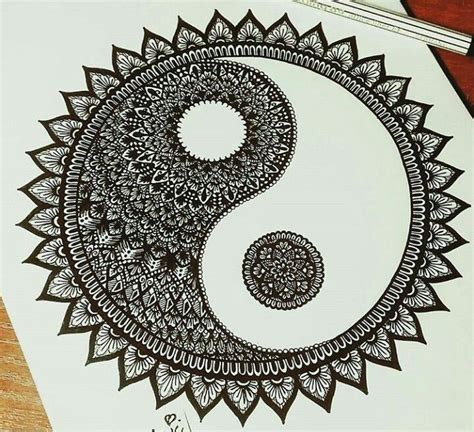 Pin by Cecilia Sánchez on mandalas | Mandala drawing, Mandala design art, Mandala art lesson