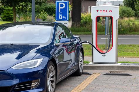 Cuánto cuesta llenar el tanque de un Tesla Brand Cars