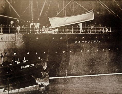 Carpathia Unloads Titanic S Lifeboats In New York April 18th 1912 R