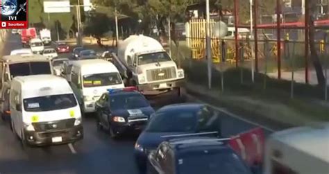 Hombre Se Avienta De Puente Peatonal En Calzada Zaragoza CDMX Videos