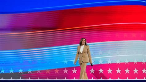 As a gender gap splits U.S. voters, Kamala Harris opts not to play the ...