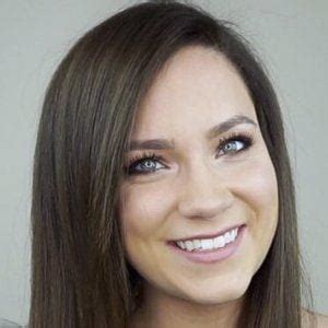 Danelle Hallan - Age, Family, Bio | Famous Birthdays