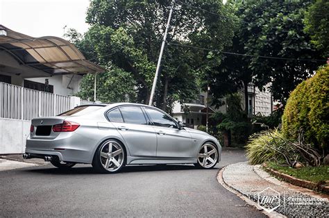 permaisuri thursday   series  dpe