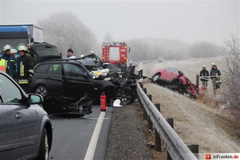 Zwei Tote Nach Unfall Bei Speichersdorf Bildergalerie