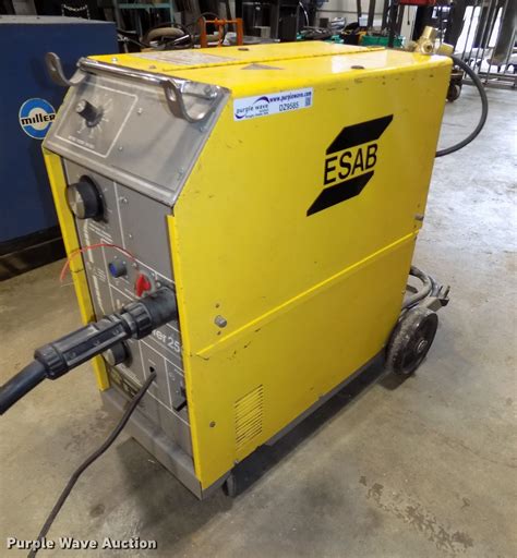 Esab Migmaster Wire Welder In Shenandoah Ia Item Dz Sold