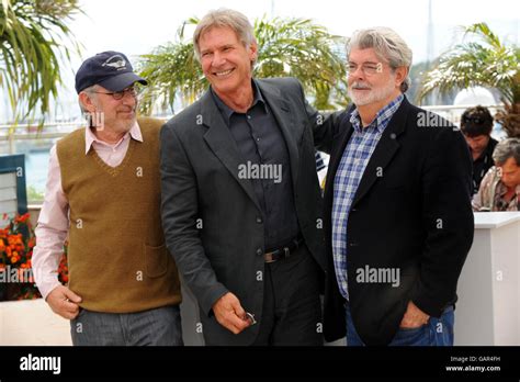 Von Links Nach Rechts Steven Spielberg Harrison Ford Und George