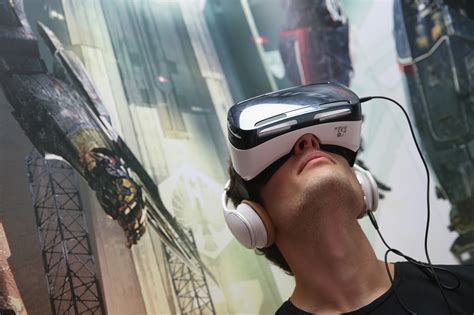 Samsungs Gear Vr Virtual Reality Headset Just Went On Sale Time