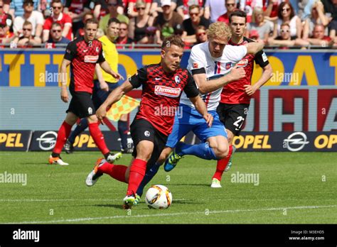 V Li Im Zweikampf Amir Abrashi Freiburg Vs Griesbeck Sebastian Fc